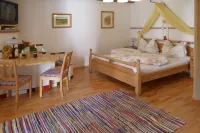Weingut Bohrn Himmelbett Hotels in Gemeinde Zistersdorf