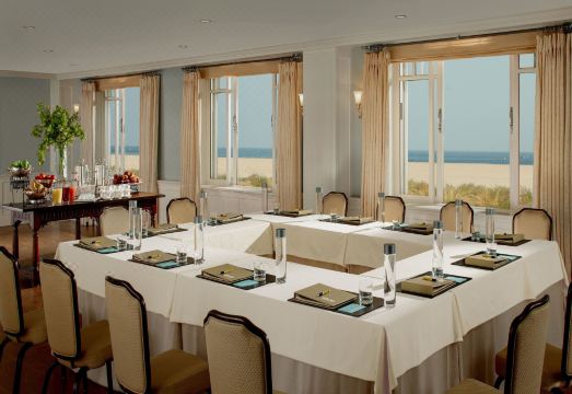 셔터스 온 더 비치