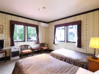 Petit Hotel & Restaurant Old Age