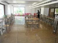 Hotel Natraj International Hotels in Patnitop