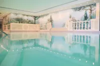 Hotel Palace Berlin - Pools
