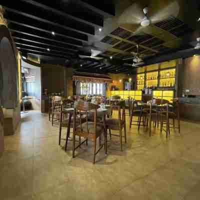 Hotel Kailash Dining/Meeting Rooms