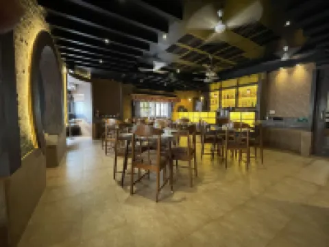 Hotel Kailash Hotels in Parsa