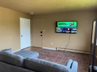 Newly Updated- Top Floor- Bona Nook