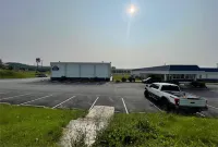 Days Inn & Suites by Wyndham York - parking