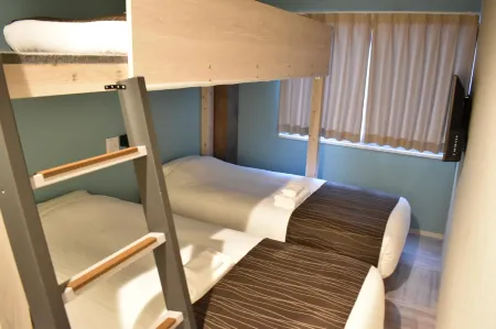 Shinsaibashi House