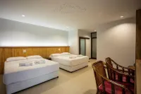 HaadSon Resort Hotels in Bang Saphan Noi