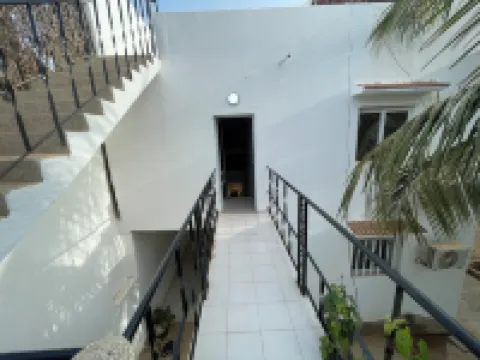 un séjour inoubliable. Surpresseur, chauffe eau, Clim , piscine, plage … jardin. Hotels in Ngaparou