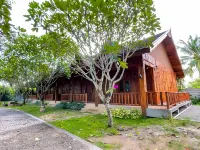 Green Tree Resort Hotels in Doi Lo District