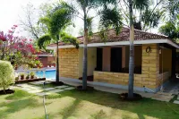 부톤 아이스 리조트 Masjid e Qutub Shahi, Nadargul 주변 호텔
