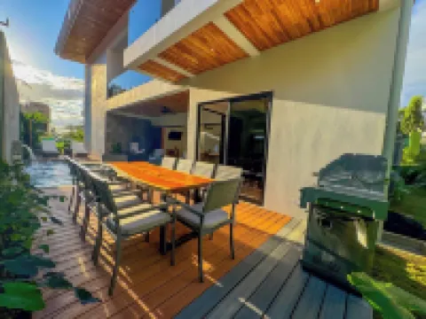 Private Luxury Villa Prime Location South End of Jaco Beach, Gated Community.