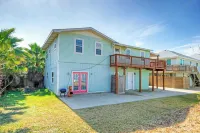 2-unit Home in Golf Cart Zone w/ Patio + Balcony Salty Sunshine: Multi-family Retreat