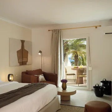 Golden Milos Beach House by Domotel