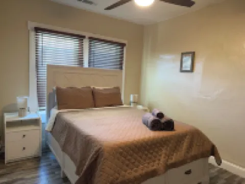 Sequoia Escape 3BR Home w/ King Bed & In-Unit Laundry