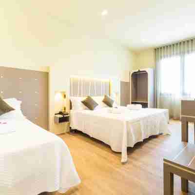 Hotel Calaluna Rooms