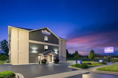 Super 8 Paw Paw Hotels near Maple Lake Park