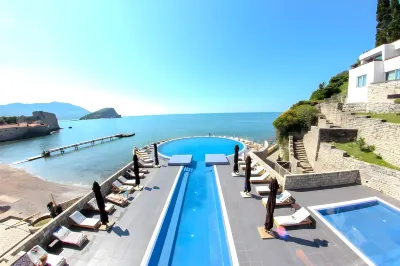 Avala Resort & Villas Hotels near MagicYard Gallery