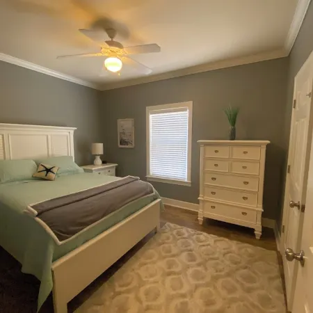 Very Nice & Lovely 3 Bed, 2 Bath Condo 1st Floor, Community Pool, Quiet Area.