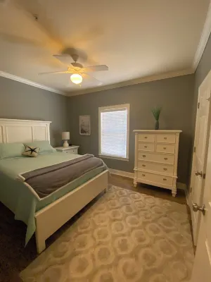 Super Nice & Lovely 3 Bed, 2 Bath Condo 1st Floor, Community Pool, Quiet Area