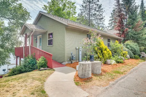 Pet-Friendly Wisconsin Cabin on Lake w/ Fire Pit! - 3-Star
