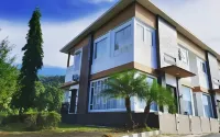 Villa Diamond Hills Hotel dekat Pantai Pasir Panjang