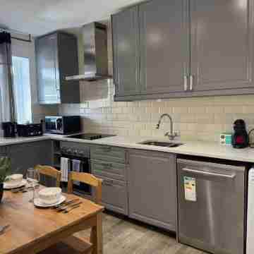 Beautiful 2 Bed Apartment Cricklewood Others