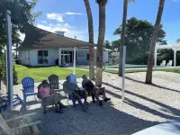 Containing Luxury in Jensen Beach-Starfish