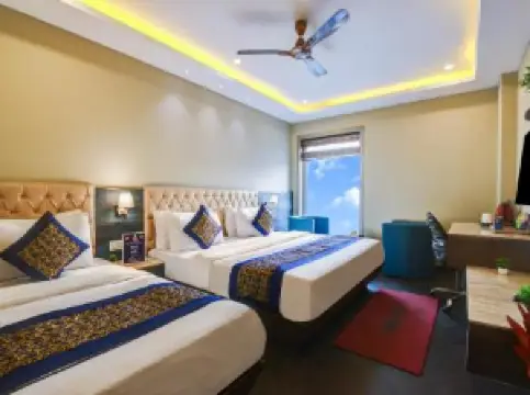 The Ivy Grand Hotel - Luxury Living in City Centre Near Connaught Place