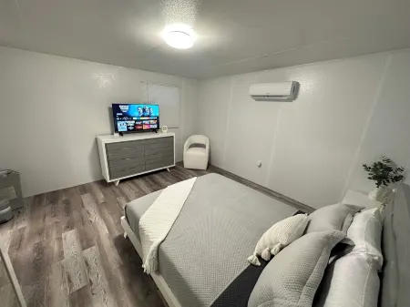 WELCOME TO MI LITTLE CASITA with WiFi, AC in private place in Seffner