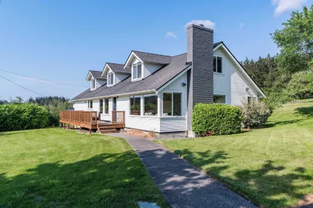 Bayview Together Farm by Avantstay A+ Location Отели рядом с достопримечательностью «Парк округа Дабл Блафф»