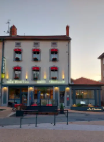 Hôtel Logis le Bourbon - parking