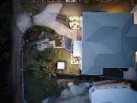 Breathtaking views 5min from the beach! Hotels in Old Road