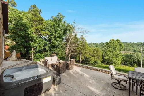 Buffalo Lodge - Stay for 8