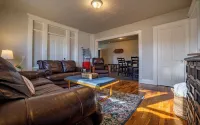 Lovely DOWNTOWN CODY: Salsbury Corner Cottage