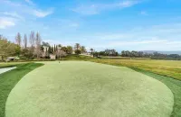 Ocean and mountain views, 2 bedroom 2 story entire home with driving range