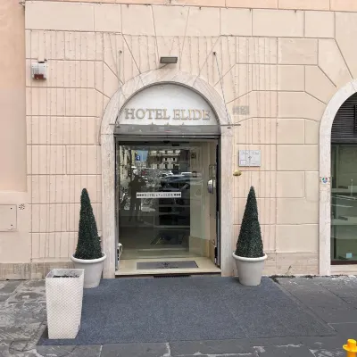 Hotel Elide Hôtels à proximité de : Place de la République