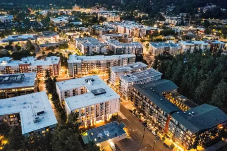 Urban Loft in Redmond Core Отели рядом с достопримечательностью «JG Redmond II»