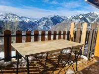 Tuhogarencerler apartment with views and sun