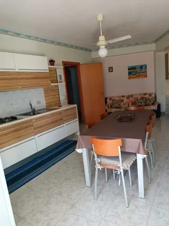 Beachfront apartment, ideal for families or a small group of 4 people Отели рядом с достопримечательностью «Jaanta bi Village»