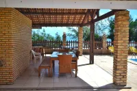 Luxurious beach house with pool, seafront terrace. 베베리베 호텔