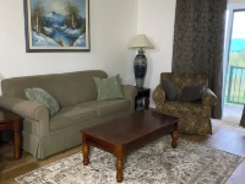 On Hill Mountain Retreat 金伯利酒店