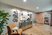 Executive Urban Suite - Downtown Jackson