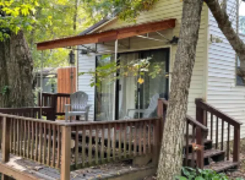 Spacious 3 Bedroom House with Guest House, Large Outdoor Space & Private Dock