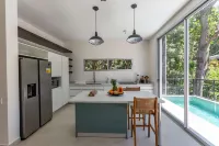 Villa Venus - 3Bdr Villa - Steps From The Beach - Pool