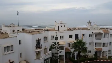 The beach condo : Beach House Отели рядом с достопримечательностью «Tamaris Beach»