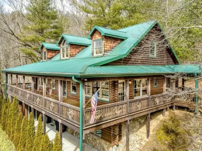 Luxury Cabin in the Woods Hotels near Bartram Trail: Wallace Branch to William's Pulpit