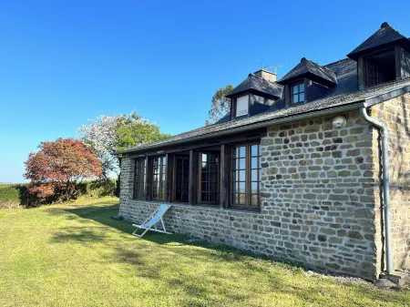 Rent family house with exceptional view of Mont Saint-Michel - 8 pers Отели в г. Понторсон