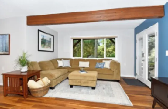 Woodland Retreat Apartment in Happy Valley - minimum 30 days Hotels in Sunnyside