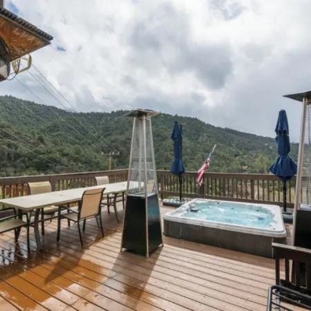 Scenic Frazier Park Cabin Stay