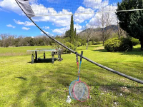 Havana - B&B in a 5000 M2 estate at the foot of the Colorado mountains リュストルのホテル